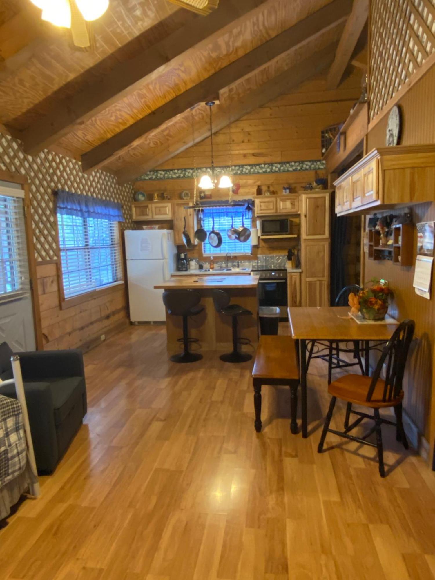 A Peace Of Heaven Cabins And Rv Vanderpool Εξωτερικό φωτογραφία